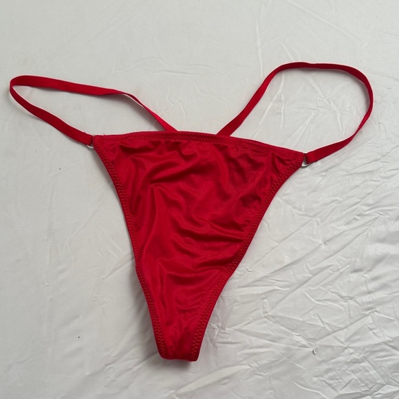 Victoria’s Secret Very Sexy red stretch satin v-string thong panty - Picture 1 of 11